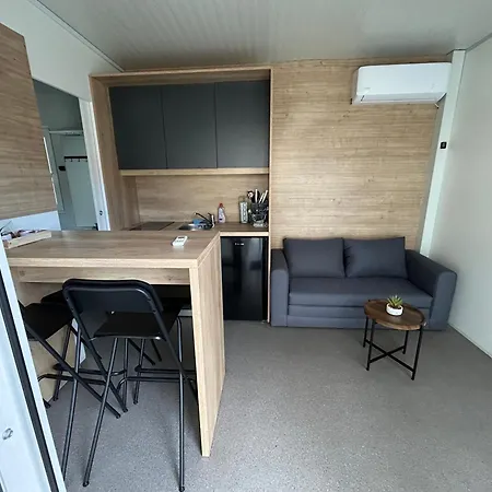 Tiny Homes Smarna 公寓 卢布尔雅那