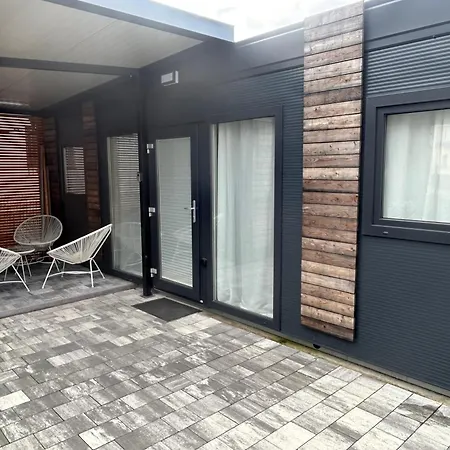 Tiny Homes Smarna 公寓