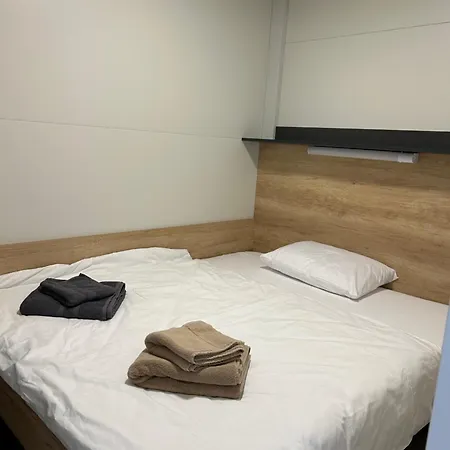 公寓 Tiny Homes Smarna 卢布尔雅那