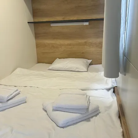 Tiny Homes Smarna 公寓 *